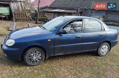 Седан Daewoo Lanos 2002 в Ровно