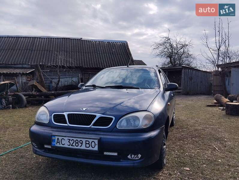 Седан Daewoo Lanos 2002 в Рівному