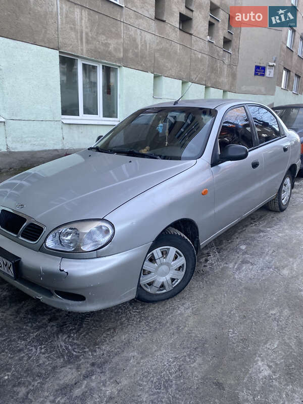Седан Daewoo Lanos 2004 в Львове