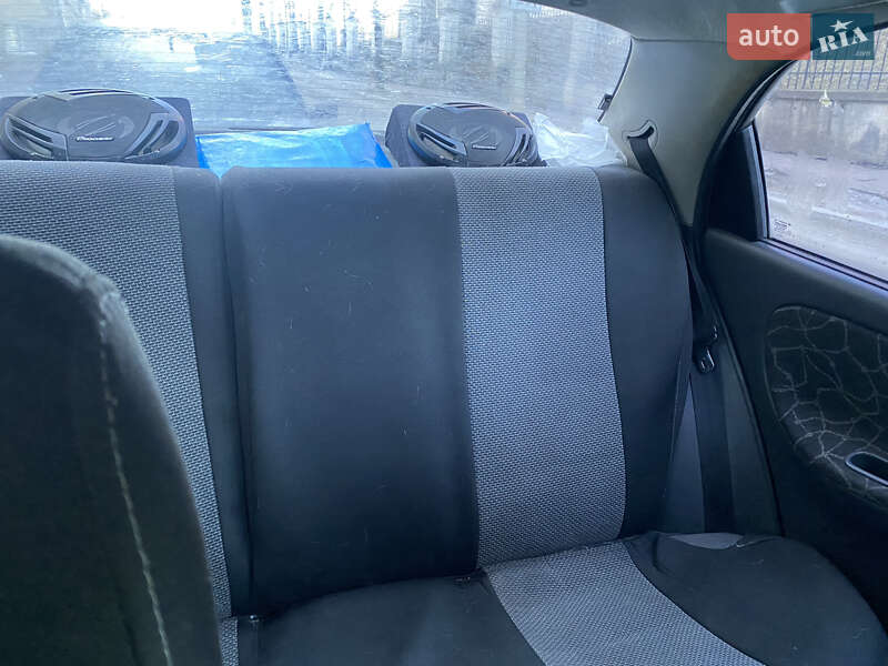 Седан Daewoo Lanos 2004 в Львове