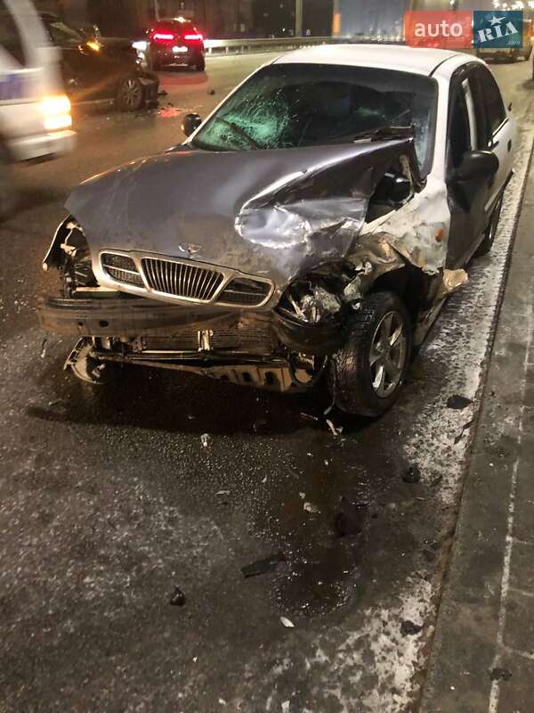 Седан Daewoo Lanos 2005 в Вишневом