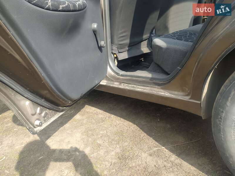 Седан Daewoo Lanos 2003 в Кропивницькому