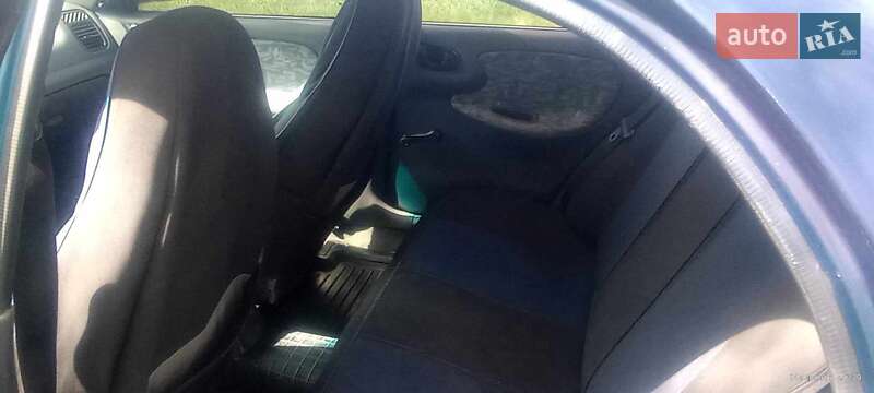 Седан Daewoo Lanos 1998 в Кривом Роге