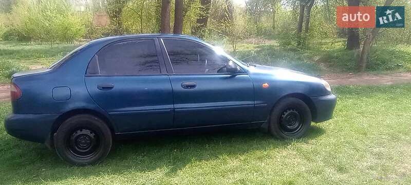 Седан Daewoo Lanos 1998 в Кривом Роге