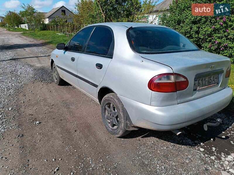 Седан Daewoo Lanos 1998 в Дніпрі