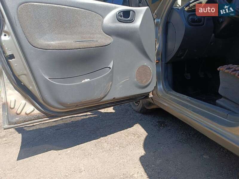 Седан Daewoo Lanos 2004 в Подгайцах