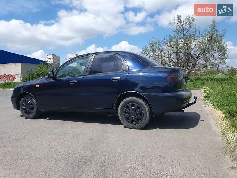 Седан Daewoo Lanos 2004 в Херсоні