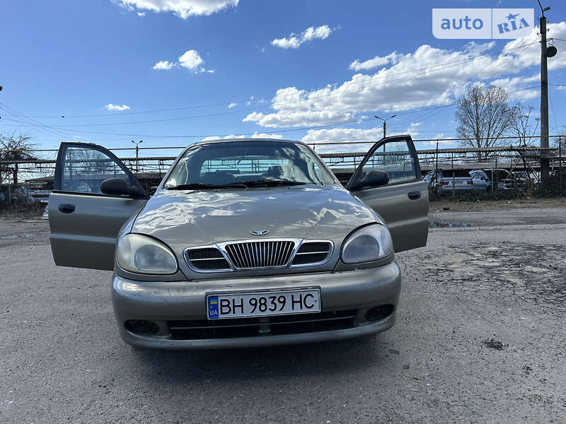 Седан Daewoo Lanos 2003 в Одессе