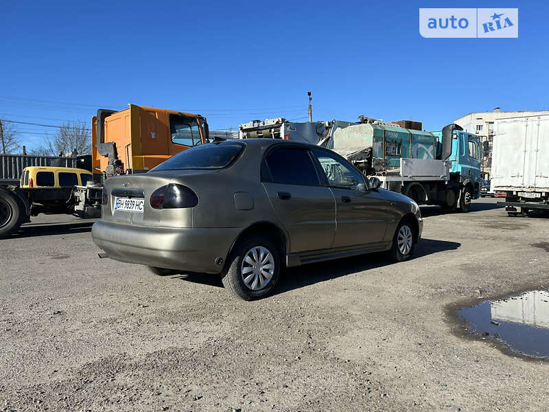 Седан Daewoo Lanos 2003 в Одессе
