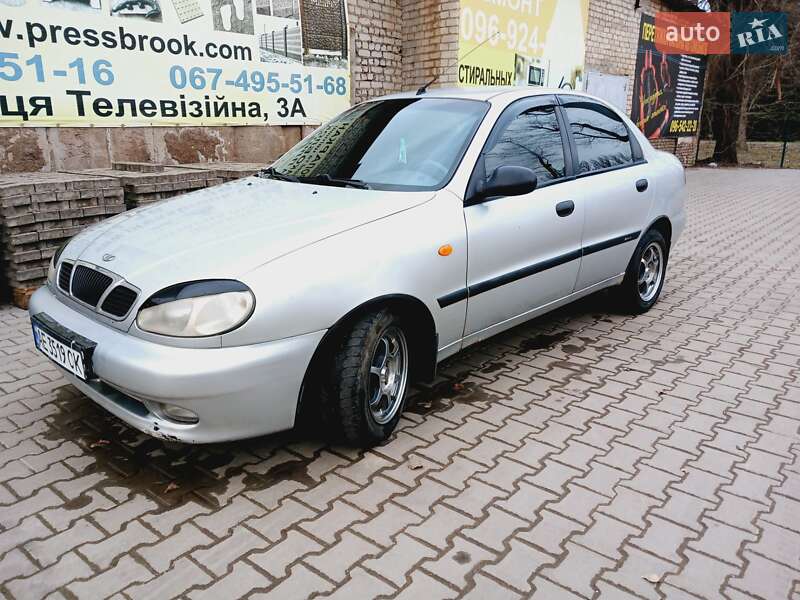 Седан Daewoo Lanos 2003 в Кривому Розі