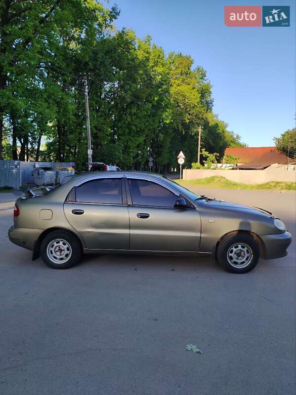 Седан Daewoo Lanos 2002 в Полтаве