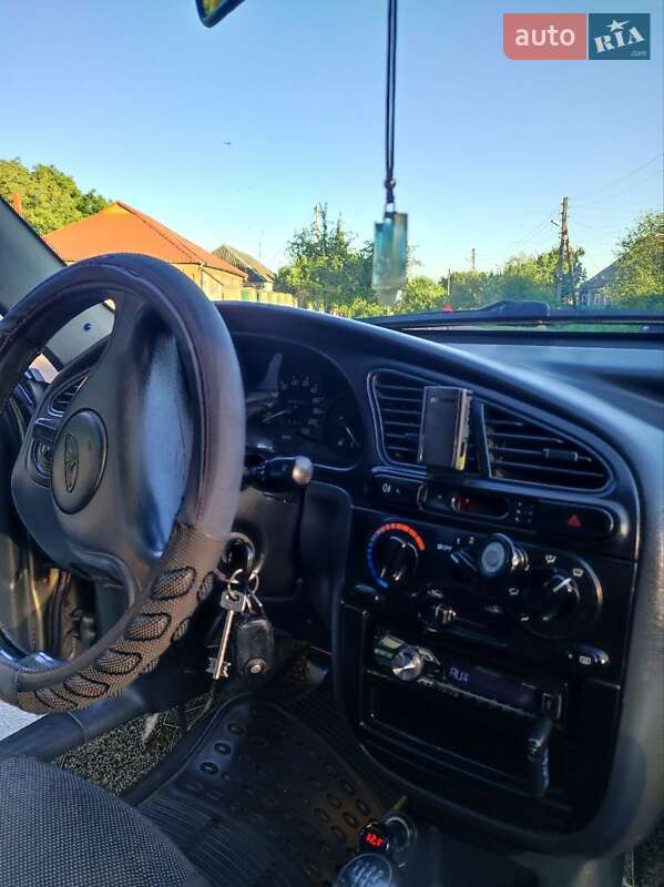 Седан Daewoo Lanos 2002 в Полтаве