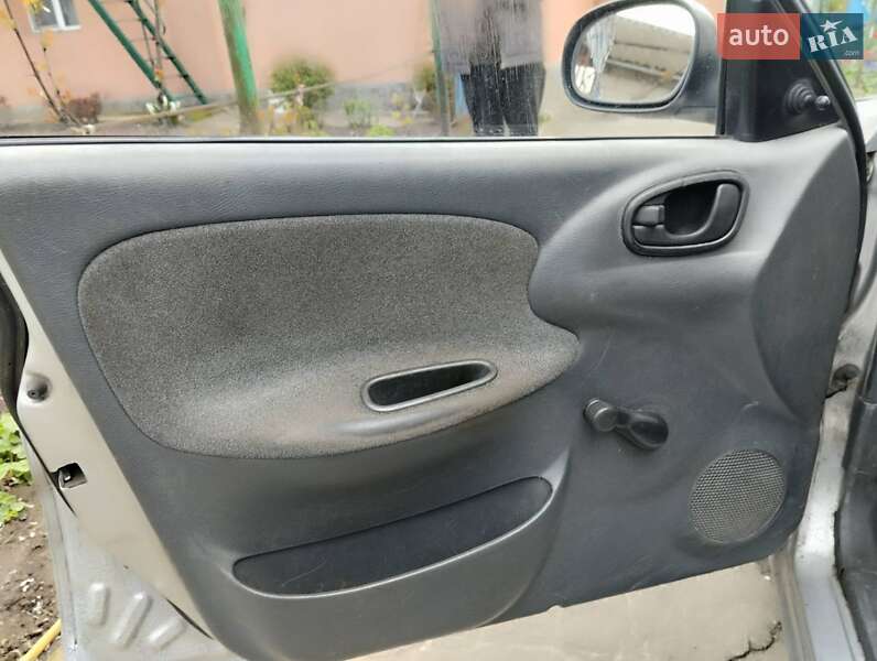 Седан Daewoo Lanos 2004 в Василькові