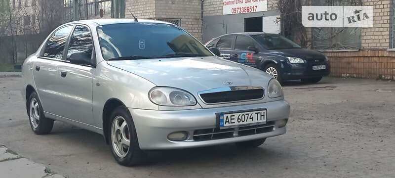 Седан Daewoo Lanos 2003 в Дніпрі