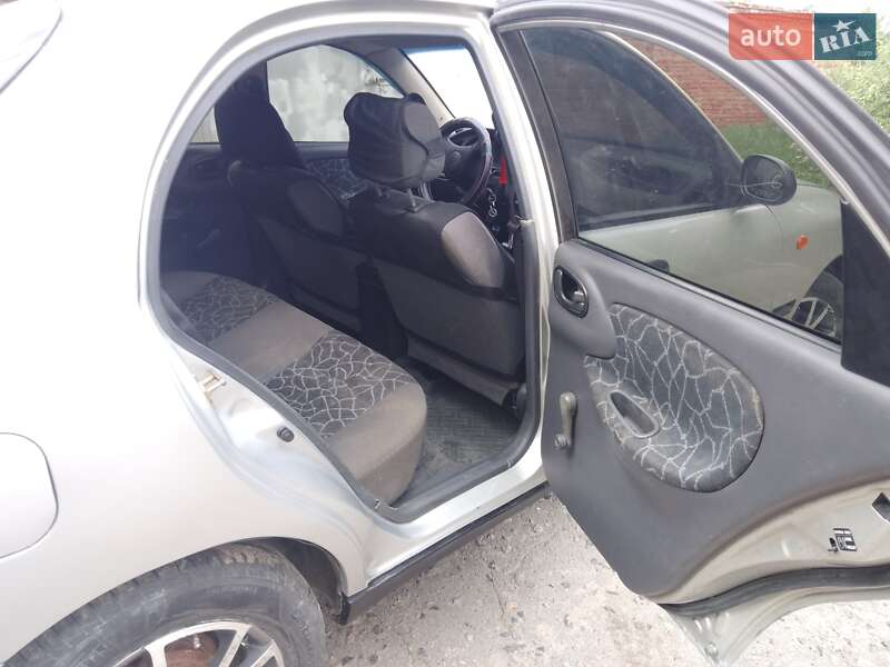 Седан Daewoo Lanos 2004 в Полтаве