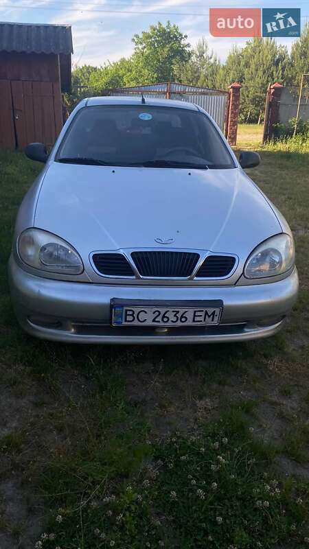 Седан Daewoo Lanos 2008 в Мостиській