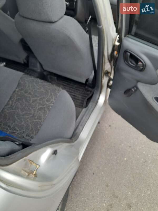 Седан Daewoo Lanos 2005 в Днепре