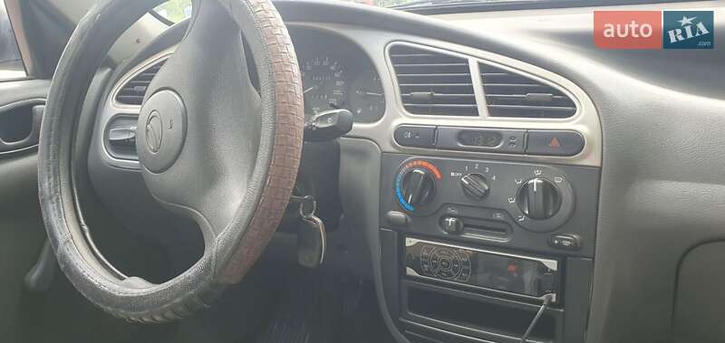 Седан Daewoo Lanos 2010 в Кривом Роге