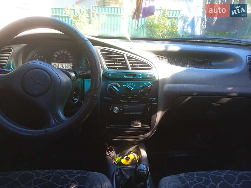 Седан Daewoo Lanos 2004 в Львове