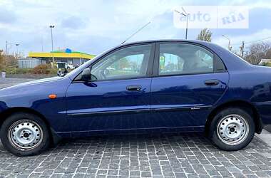 Седан Daewoo Lanos 2003 в Дніпрі