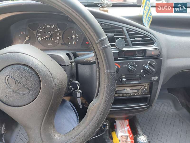 Седан Daewoo Lanos 2004 в Луцке