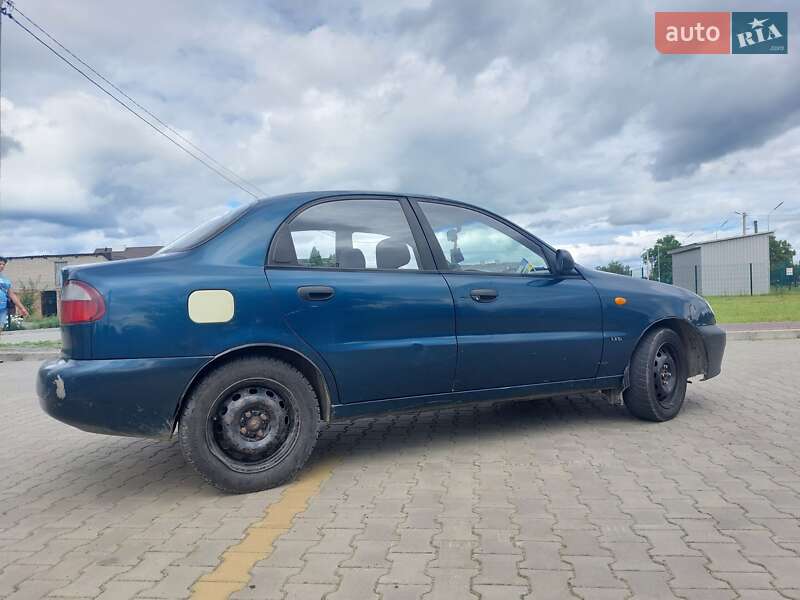 Седан Daewoo Lanos 2004 в Луцке