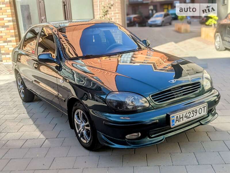 Седан Daewoo Lanos 2002 в Калуші