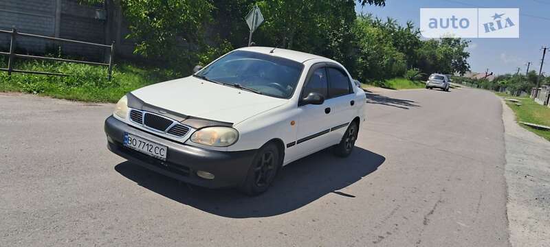 Седан Daewoo Lanos 2004 в Шумську