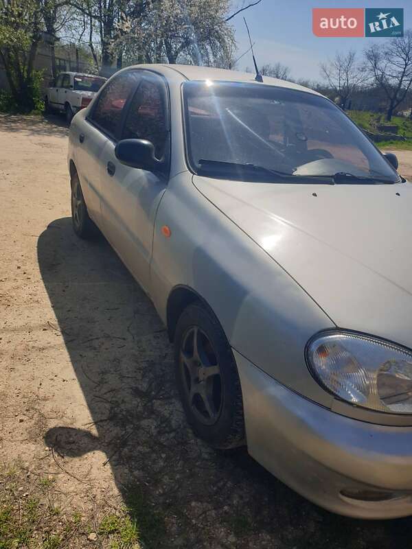 Седан Daewoo Lanos 2004 в Черноморске