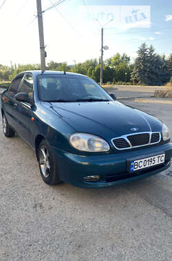 Седан Daewoo Lanos 2003 в Новій Одесі