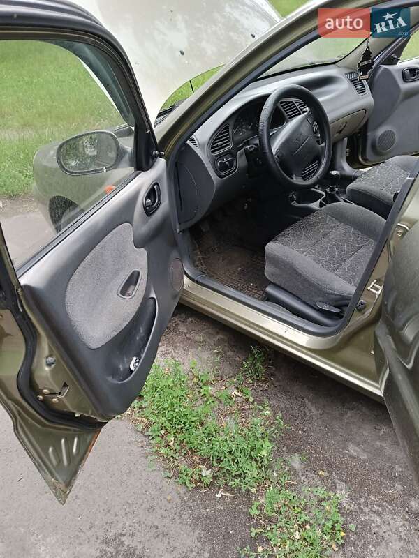 Седан Daewoo Lanos 2005 в Киеве