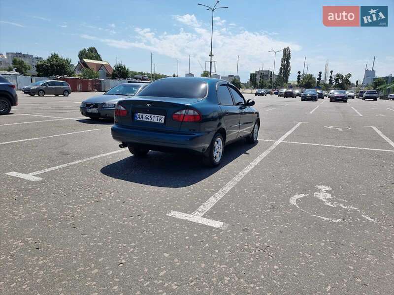 Седан Daewoo Lanos 2002 в Києві