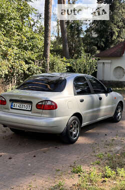 Седан Daewoo Lanos 2004 в Киеве