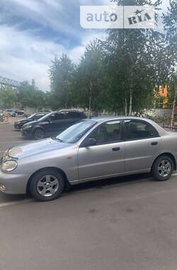 Седан Daewoo Lanos 2002 в Киеве