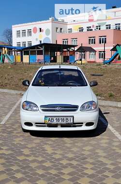 Седан Daewoo Lanos 2011 в Виннице