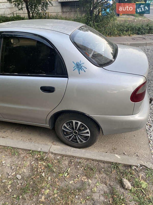 Седан Daewoo Lanos 2004 в Харькове