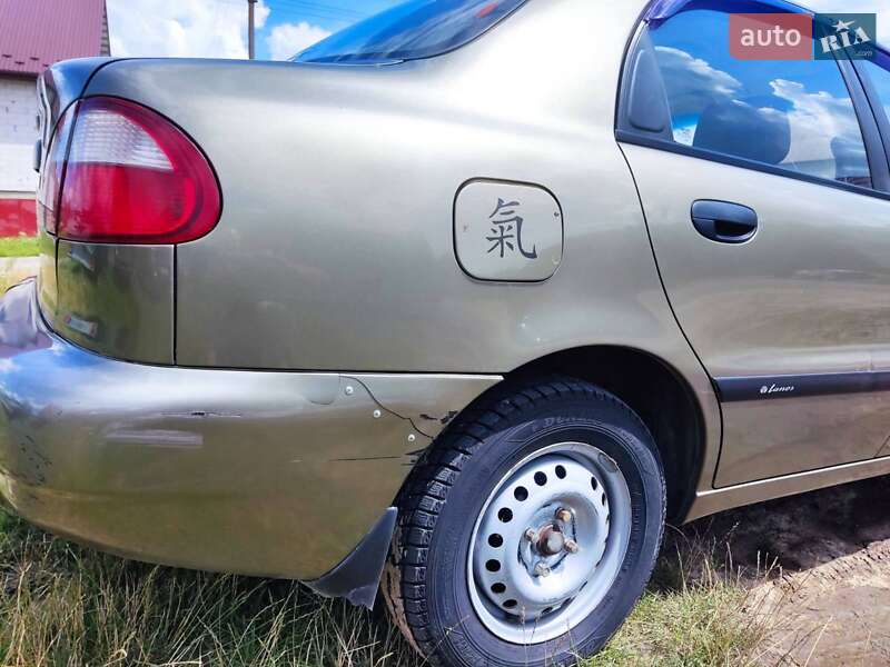 Седан Daewoo Lanos 2004 в Березному