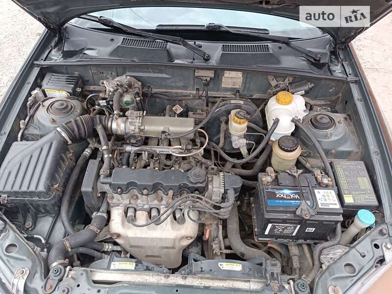 Седан Daewoo Lanos 1998 в Дніпрі