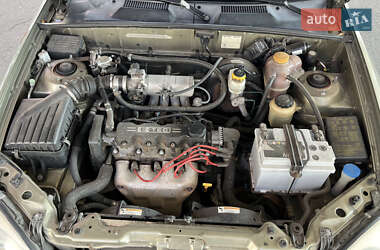Седан Daewoo Lanos 2003 в 