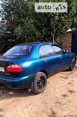 Седан Daewoo Lanos 2004 в Березовке