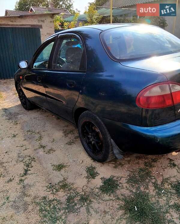 Седан Daewoo Lanos 2004 в Березовке