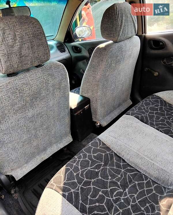 Седан Daewoo Lanos 2004 в Березовке