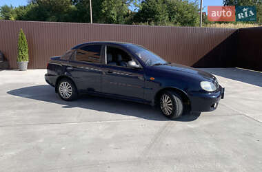 Седан Daewoo Lanos 2001 в Львове