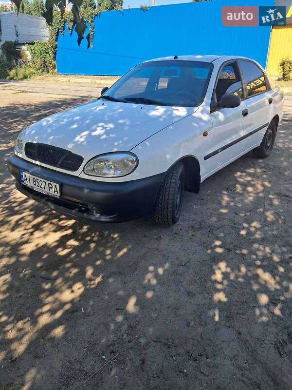 Седан Daewoo Lanos 2004 в Киеве