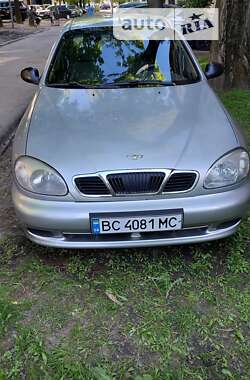 Седан Daewoo Lanos 2004 в Киеве