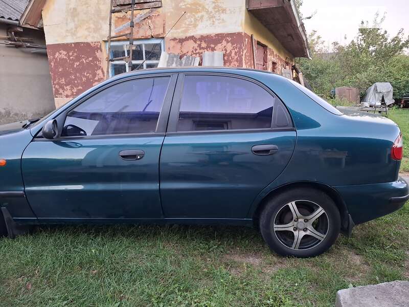 Седан Daewoo Lanos 2005 в Ровно