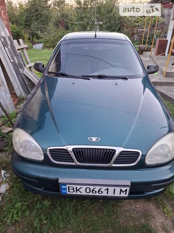 Седан Daewoo Lanos 2005 в Ровно