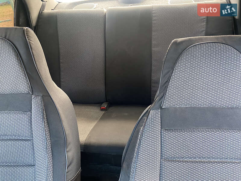 Седан Daewoo Lanos 2005 в Рокитном