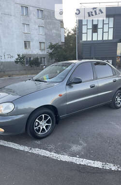 Седан Daewoo Lanos 2002 в Одессе