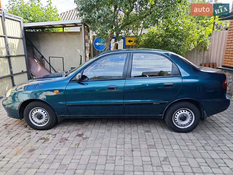 Седан Daewoo Lanos 2004 в Харькове